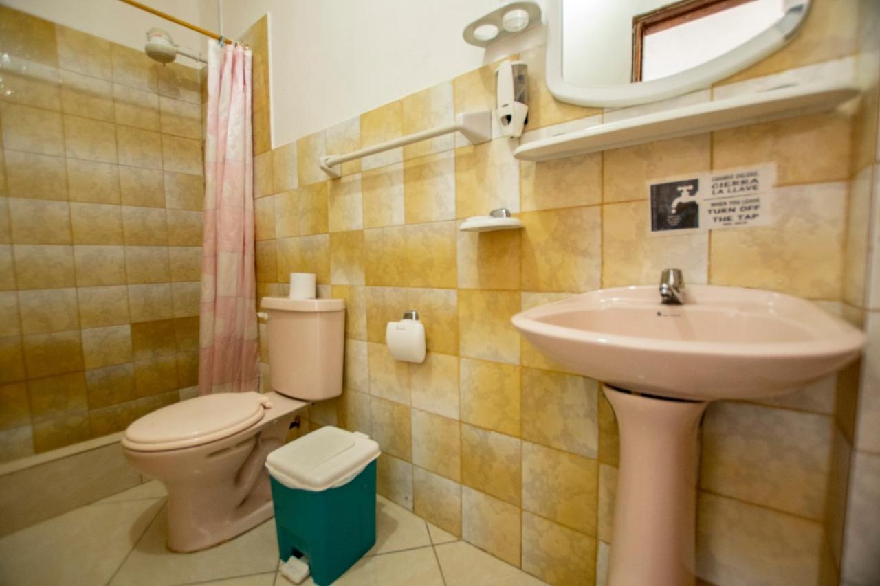 Hostal San Francisco San Cristóbal Eksteriør billede